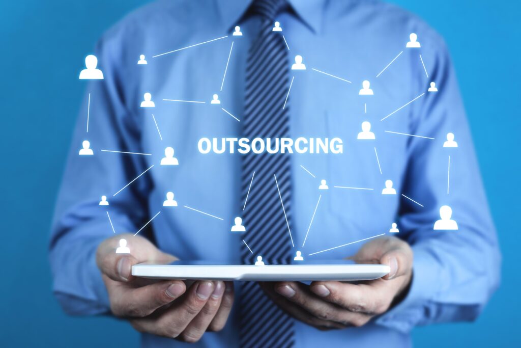 Outsourcing IT: Jakie Korzyści Niesie To Rozwiązanie?